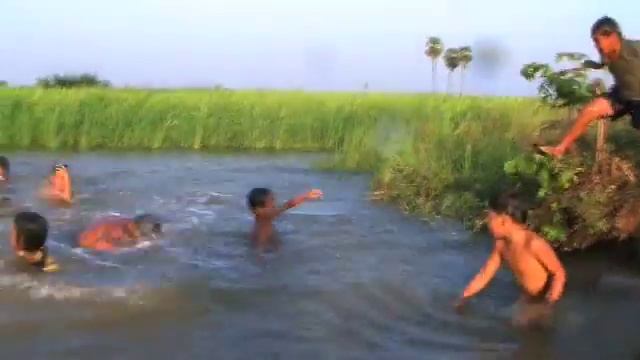 Battambang free swimming zone смотреть онлайн