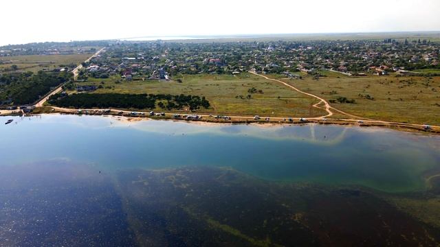 ДИКИЙ ПЛЯЖ ЛАЗУРНОЕ 2021 НА ДЖАРЫЛГАЧСКОМ ЗАЛИВЕ / МАЛЕНЬКИЙ ДЕЛЬФИН смотреть онлайн