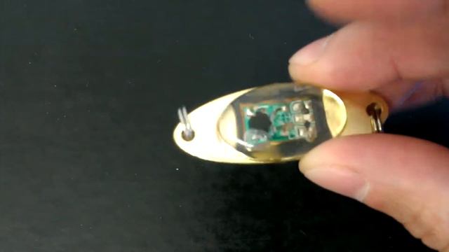 светодиодная блесна из Китая смотреть онлайн