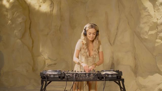 Bagara - Live @ Radio Intense 23.12.2022 _ Melodic Techno _ Progressive House DJ Mix 4K смотреть онлайн