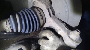 КАК ПОМЕНЯТЬ РЫЧАГ ПОДВЕСКИ РЕНО САНДЕРО (логан)