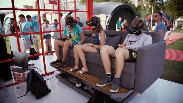 VR-диван для Дом.ru на VK Fest 2018 смотреть онлайн