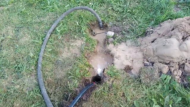 АБИССИНКА 6,5 МЕТРОВ/ЖДАЛИ ПЛОХУЮ, НО НАШЛИ ХОРОШУЮ ВОДУ!/НАРАСТИЛ ПНД ТРУБУ ОТ СКВАЖИНЫ ПАЙКОЙ. смотреть онлайн