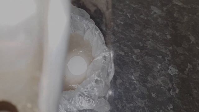 100 способов НЕ разбить яйцо ! - серия 1 - Как защитить яйцо при падении с высоты ! смотреть онлайн