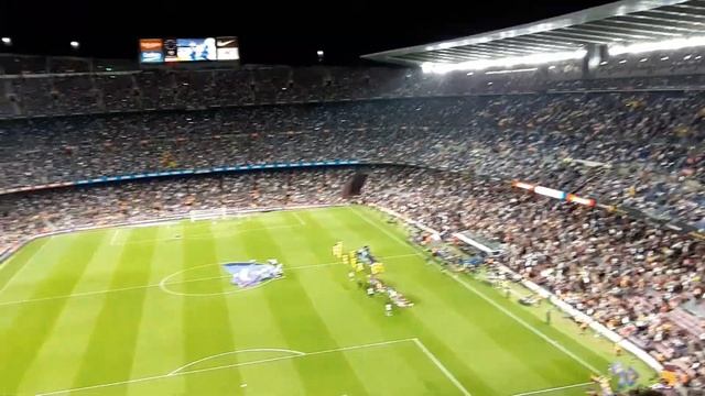 Болельщики поют гимн ФК БАРСЕЛОНА на стадионе Камп Ноу. 24.09.2019
Cant del Barça смотреть онлайн