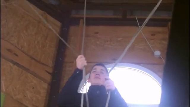ЗВОНАРЬ В СВЯТО МИХАЙЛОВСКОМ ХРАМЕ г ИЗЯСЛАВ смотреть онлайн