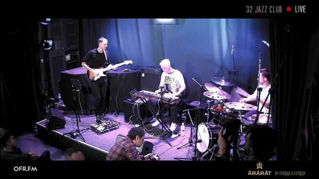 LosSamos Meets - The Police and Sting смотреть онлайн