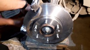 Замена передних тормозных дисков и колодок Hyundai H1 Grand Starex Часть 3