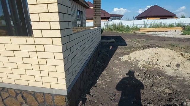 Дом в Белгороде отделываем цоколь камнем смотреть онлайн