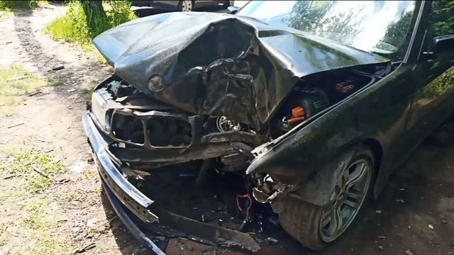 Лихач на пешеходной дорожке.