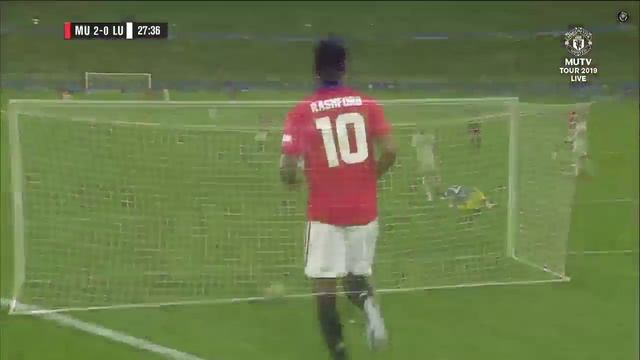 Manchester United vs Leeds United смотреть онлайн