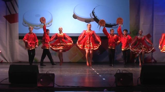 Бубны (крупный план) смотреть онлайн