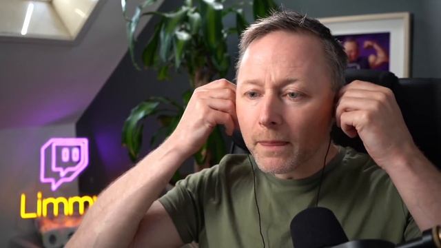 Some Scots can't say "purple burglar alarm" смотреть онлайн