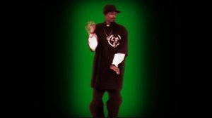 Снуп Дог танцует