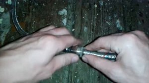 Видео: Как соединить гибкую подводку?