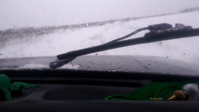 Нива - Как Едут 31 Сафари по Глубокому Снегу ??? ОФФРОАД смотреть онлайн