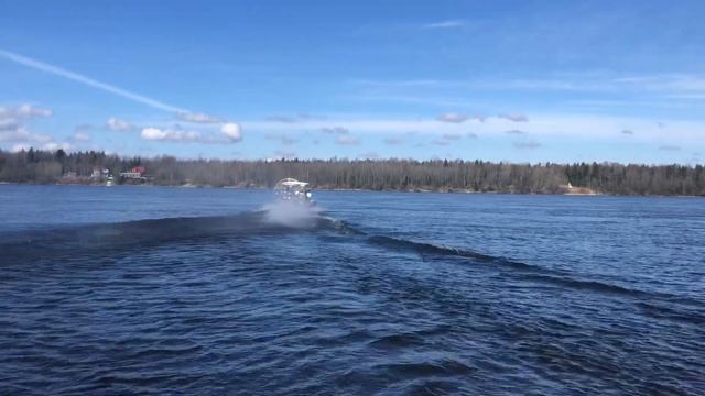 "Бриз-530 С-L15" загрузка 5 человек -рывок с места! смотреть онлайн