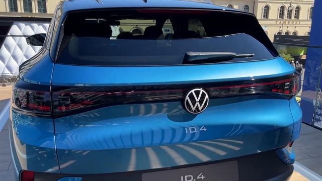 VW id 4 2024 ev vs Toyota bZ4X 2024 Comparison смотреть онлайн