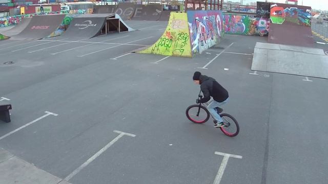 Step by Step #14: Как сделать 360 теп (How to 360 tap MTB/BMX) смотреть онлайн