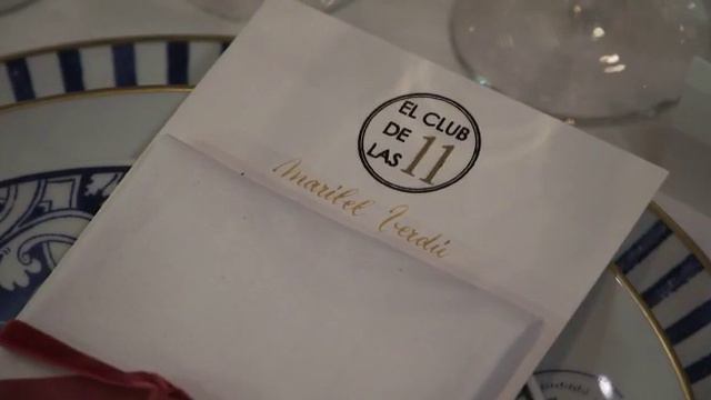 Llegada de Maribel Verdú a la cena de El Club de las 11 смотреть онлайн