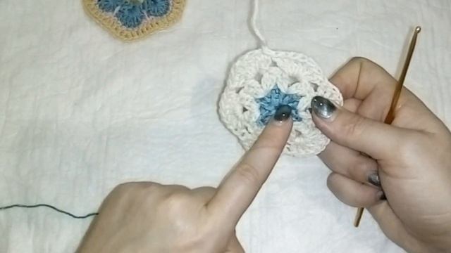 Африканский цветок. Шестиугольный мотив, вязаный крючком смотреть онлайн