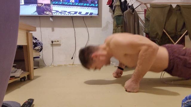 Отжимания каждый день, день 130. Укрепляем кулаки. смотреть онлайн