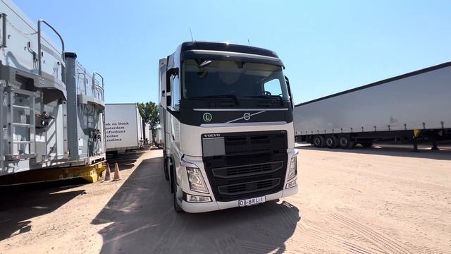 Подбор в Европе Volvo FH 2018 года в паре с прицепом Schmitz Cargobull смотреть онлайн