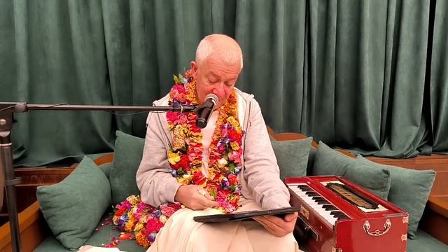 Трансляция с Вриндаван Парк смотреть онлайн