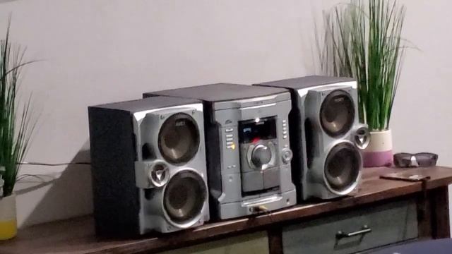 Sony MHC-GX45 (Blueberry Faygo) смотреть онлайн