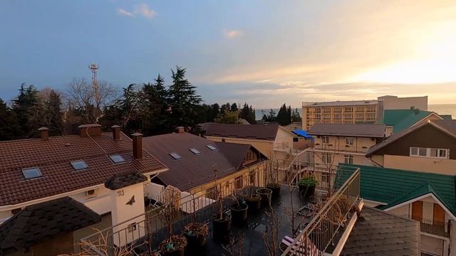 Лазаревское в золоте! Привет от Карлсона!?ЛАЗАРЕВСКОЕ СЕГОДНЯ?СОЧИ. смотреть онлайн