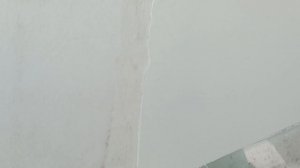 Клеим стеклохолст на шпатлевку + пва с помощью валика