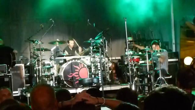 Godsmack Shiprocked (Sully Erna And Shannon Larkin Drum Solo)