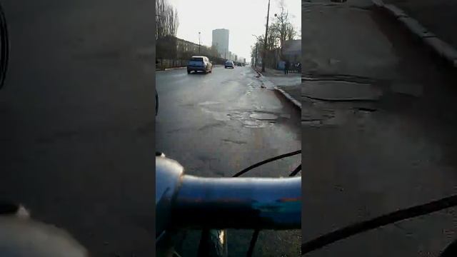 Велосипедом вдоль скоростного трамвая смотреть онлайн