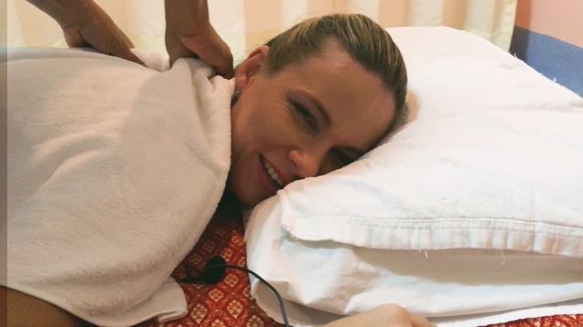 Боль и радость тайского массажа смотреть онлайн