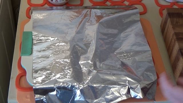 Запекаем морского окуня с пряными травами, цитрусовыми и овощами смотреть онлайн