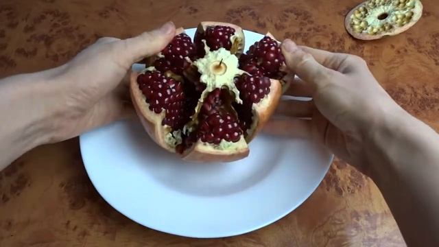 Как быстро и аккуратно почистить гранат! смотреть онлайн