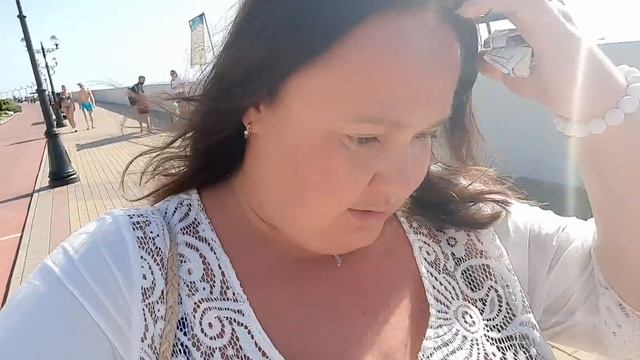 Купила билет домой ✈️ Везде меня ? узнают ? Мотаюсь по жаре ? смотреть онлайн