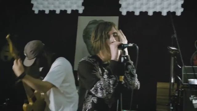 Invertor live at MMMESSS studio смотреть онлайн