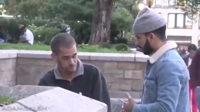 До слёз.Он заплакал от услышанного Корана.Ислам Коран Мусульмане смотреть онлайн