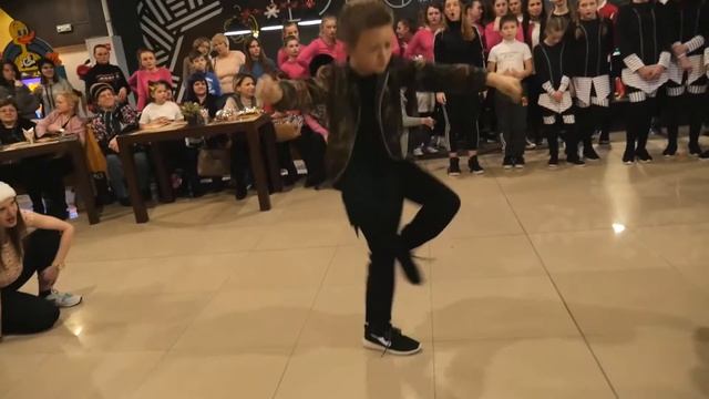 Школа Танцев LIKE ONE - All battles (New year party) Чернигов смотреть онлайн