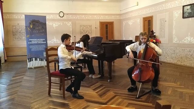 Portnov Counter-dance from the ballet "King and Cinderella" смотреть онлайн