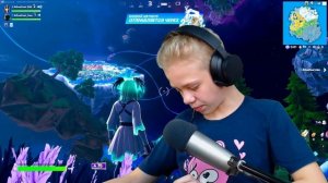 Королевская Победа от Школьников в Фортнайт ! Стрим в Fortnite AOneCool