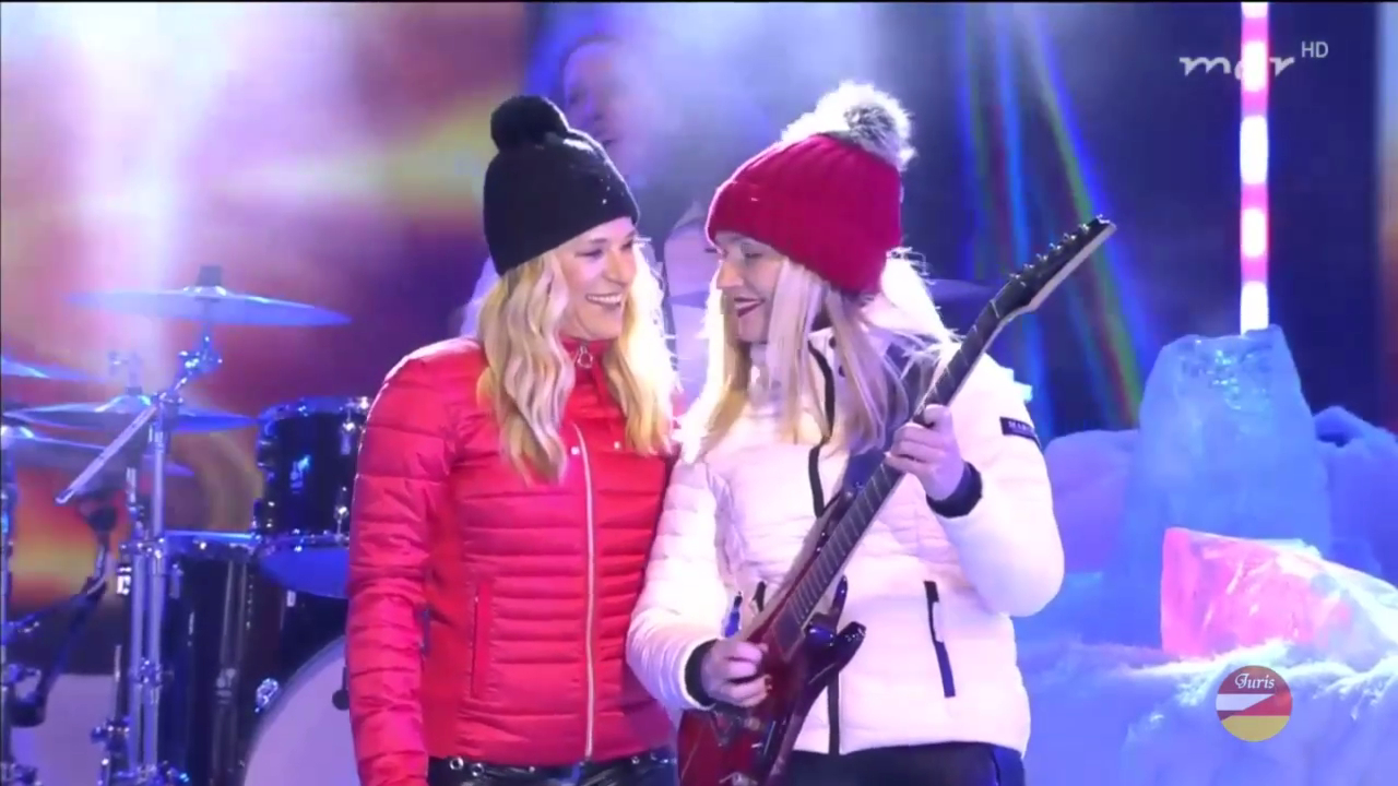 Stefanie Hertel & Die DirndlRockBand «Que Sera (Das Leben Hält Nie An)»