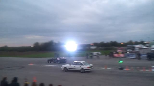 Audi ''Full Tube'' 3.0 Turbo,1050hp VS Audi 90 2.2 700hp смотреть онлайн