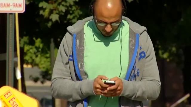 It Pays to Be Street Smart смотреть онлайн