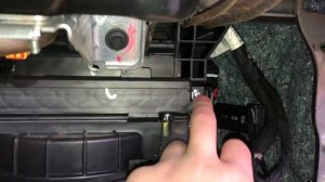 Замена салонного фильтра Ford Fusion USA