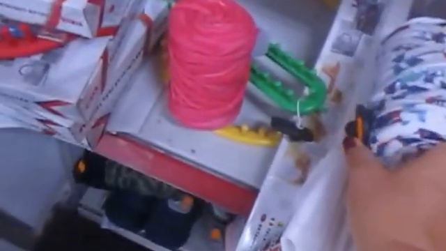 Испания. Маленький отдел с пряжей. смотреть онлайн