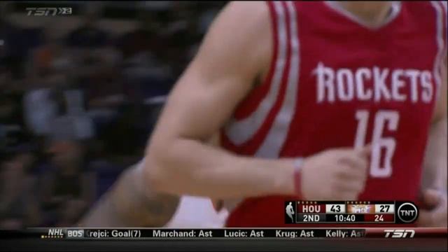 Markieff Morris dunks on Josh Smith смотреть онлайн