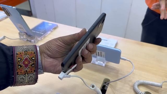 আব্বুর জন্য নতুন ফোন নিলাম REDMI Note 11 ? смотреть онлайн