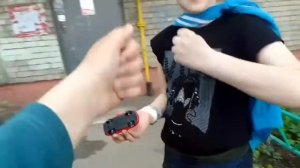 Краш тест игрушечной машинки "6 этапов"